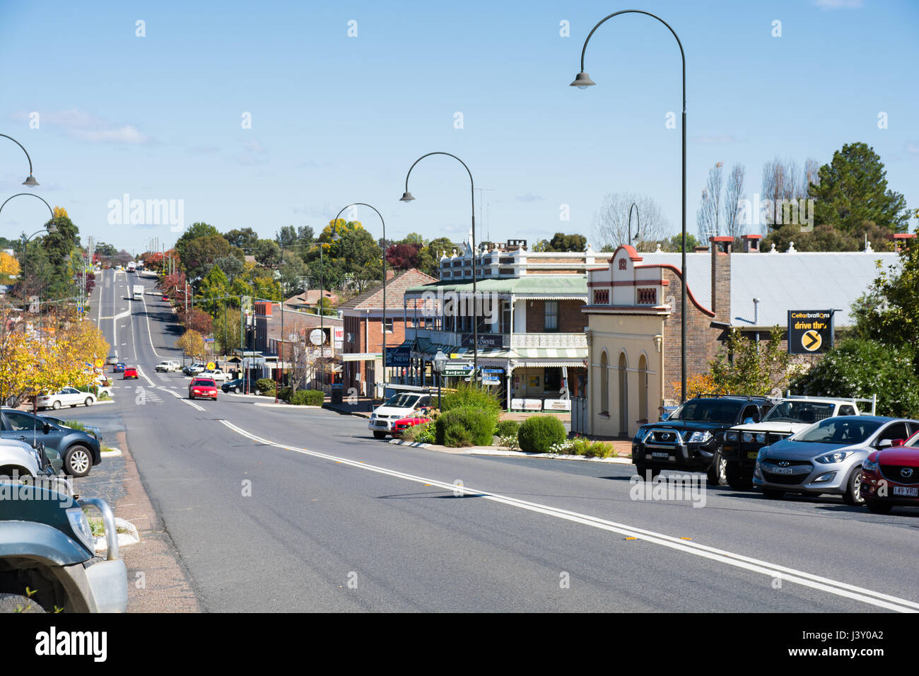 La Nuova Inghilterra autostrada passando attraverso il paese Uralla NSW Australia. Foto Stock