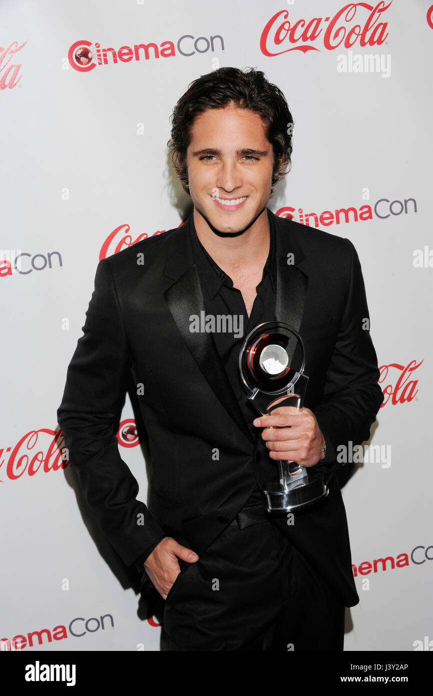 Attore Diego Boneta, destinatario della stella nascente del Premio 2012, arriva al CinemaCon cerimonia di premiazione presso il nightclub pura al Caesars Palace durante il CinemaCon, la convenzione ufficiale dell Associazione Nazionale dei proprietari di teatro Aprile 26, 2012 in Las Foto Stock