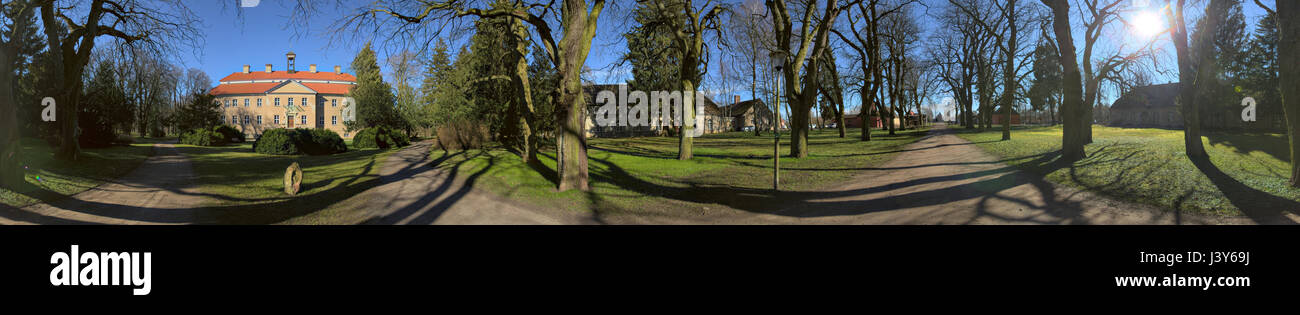 Panorama Palace e motivi in Griebenow, Meclenburgo-Pomerania Occidentale, Germania. Foto Stock