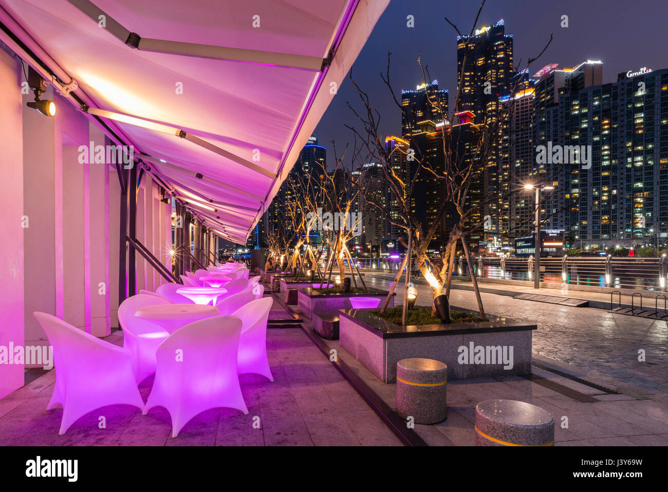 Il lusso di alta edifici di appartamenti in città marinara, Haeundae distretto, Busan Gwangyeoksi, Corea del Sud Foto Stock