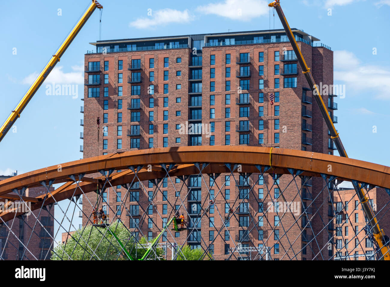 Nuovo ponte ferroviario in costruzione sul fiume Irwell, per la corda Ordsall rail link project, Salford, Manchester, Inghilterra, Regno Unito Foto Stock