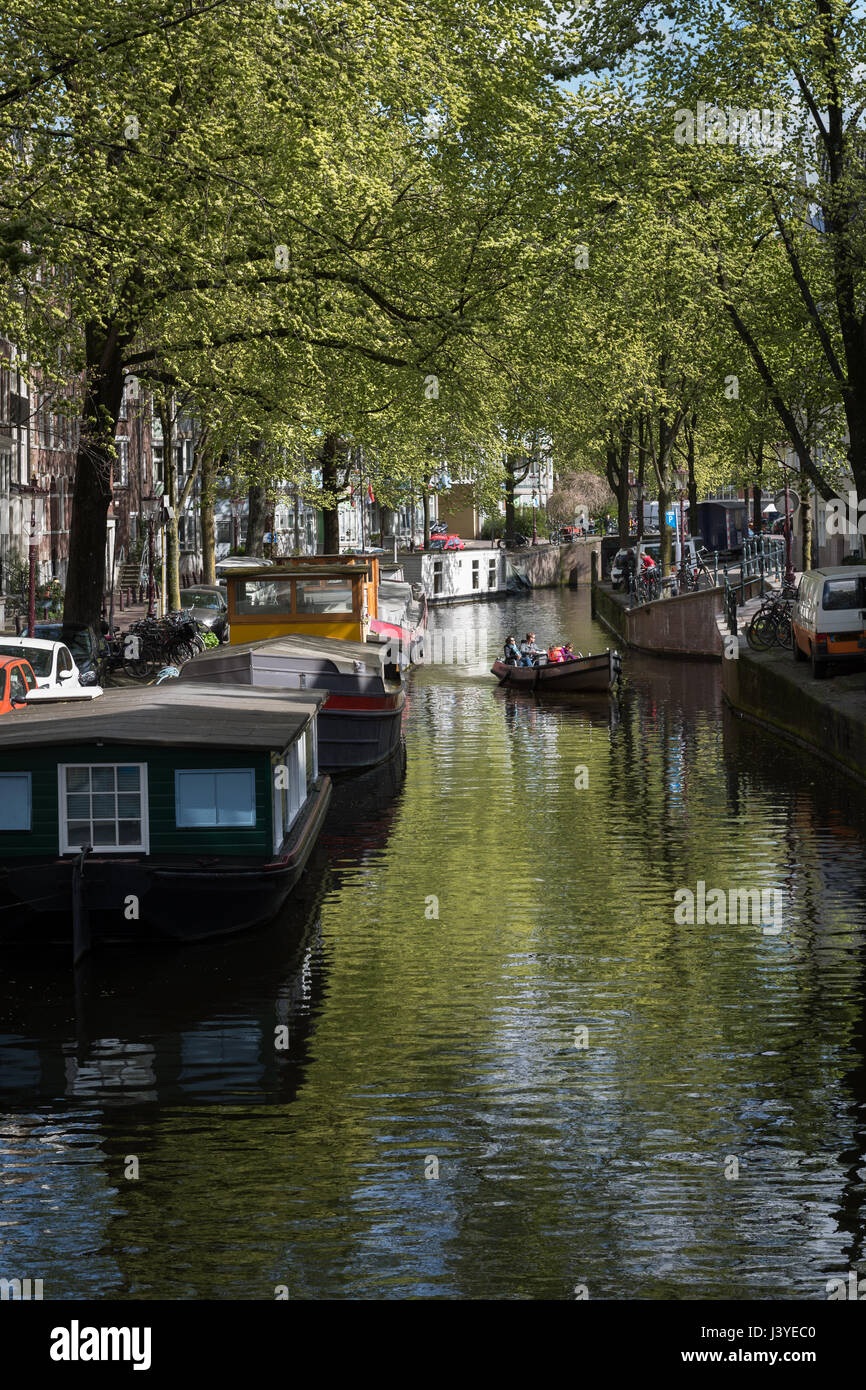 Case galleggianti sul Brouwersgracht canal, Amsterdam Foto Stock