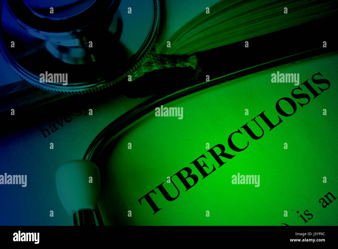 Il documento con la diagnosi della tubercolosi. Malattia polmonare concetto. Foto Stock