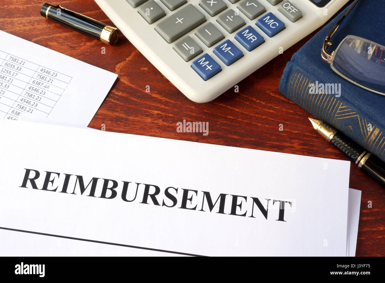 Il documento con il titolo di rimborso su una tabella. Foto Stock