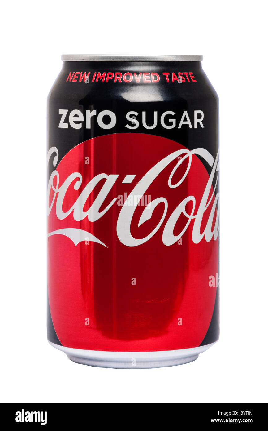 Un può di zero zucchero Coca Cola su sfondo bianco Foto Stock