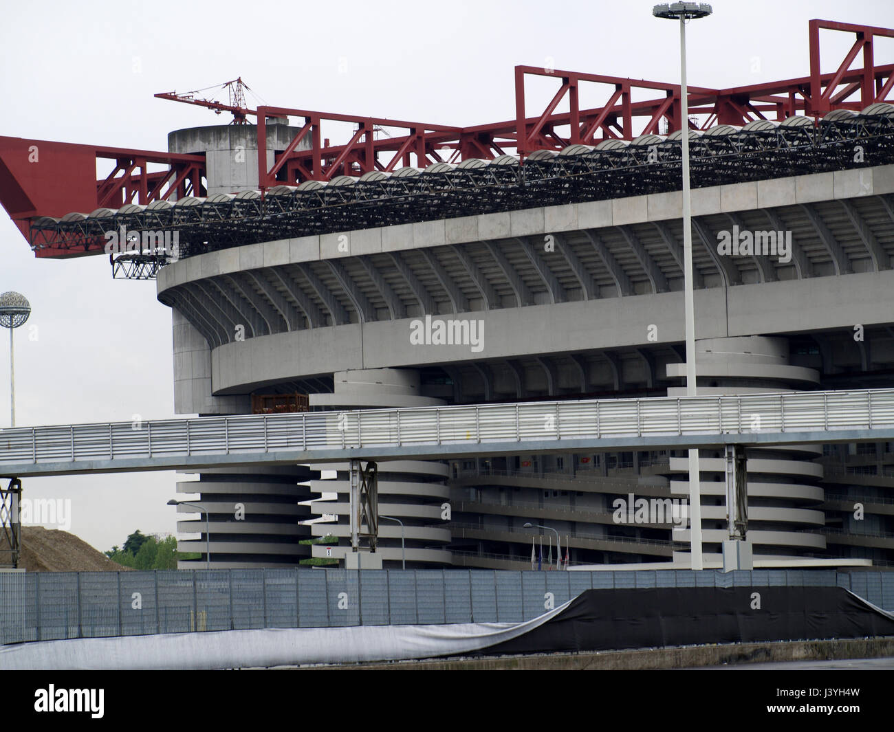 Giuseppe Meazza di San Siro, Milano, Italia, l'Europa in un giorno di pioggia Foto Stock
