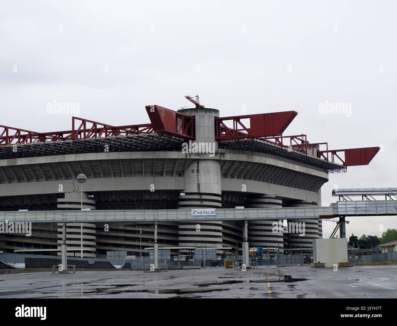 Giuseppe Meazza di San Siro, Milano, Italia, l'Europa in un giorno di pioggia Foto Stock