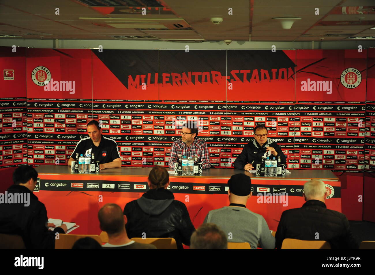 Pressekonferenz FC St Pauli, 2. Bundesliga, 1. FC Heidenheim, Amburgo, Deutschland Foto Stock