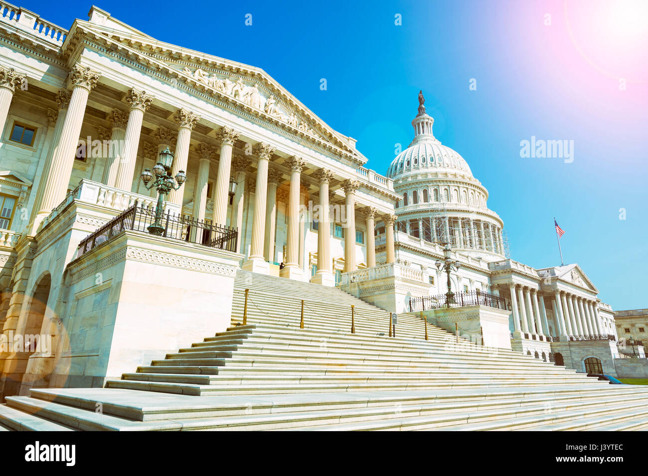 Vista panoramica della United States Capitol Building dall est passi del Senato di Washington DC Foto Stock