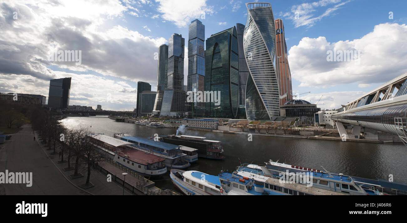 Russia: il nuovo skyline con grattacieli del Moscow International Business Center, Moscow City, un quartiere commerciale vicino al terzo anello stradale Foto Stock