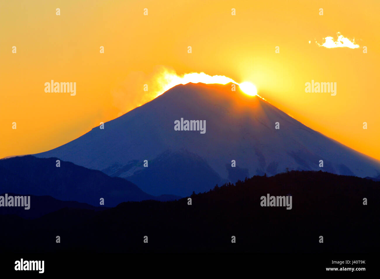 Il monte Fuji vista al tramonto dalla città Tachikawa Tokyo Giappone Foto Stock