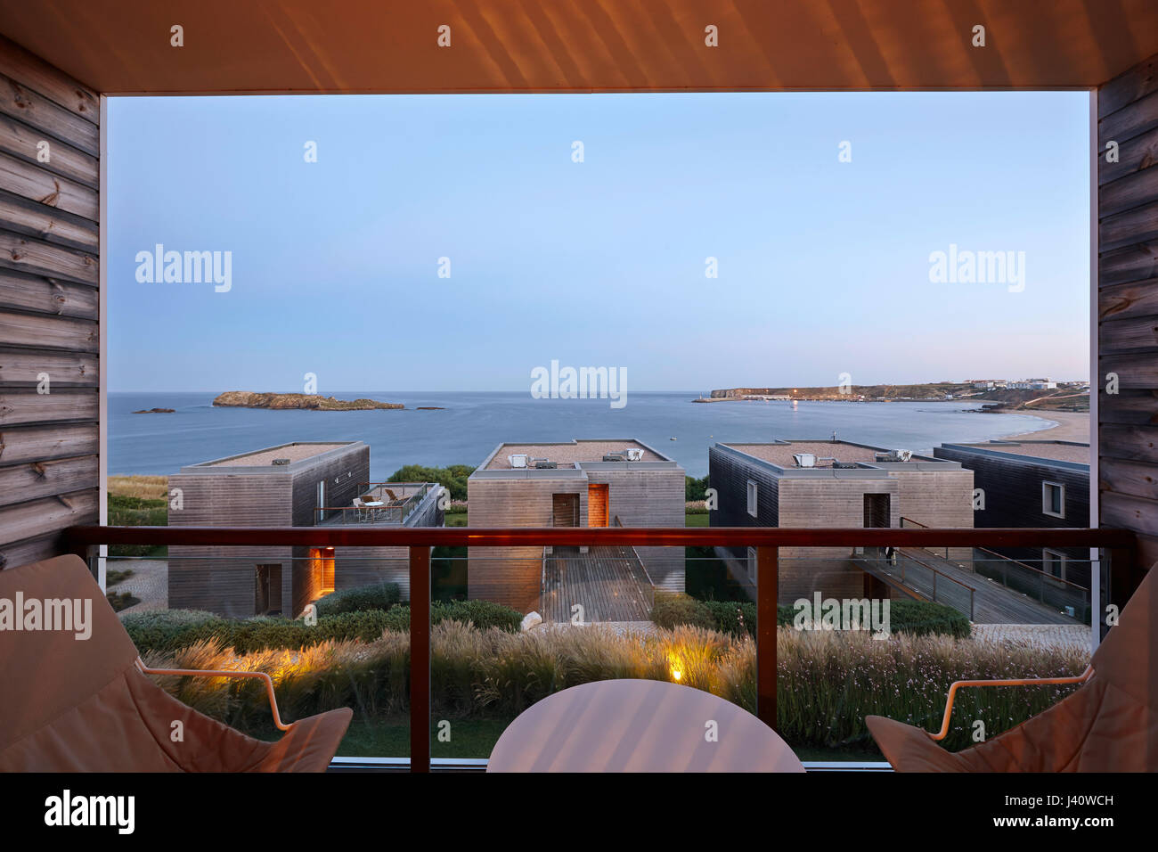 Spiaggia camera con vista, Martinhal Beach Resort & Hotel, Sagres Algarve, la regione più meridionale del continente europeo Foto Stock