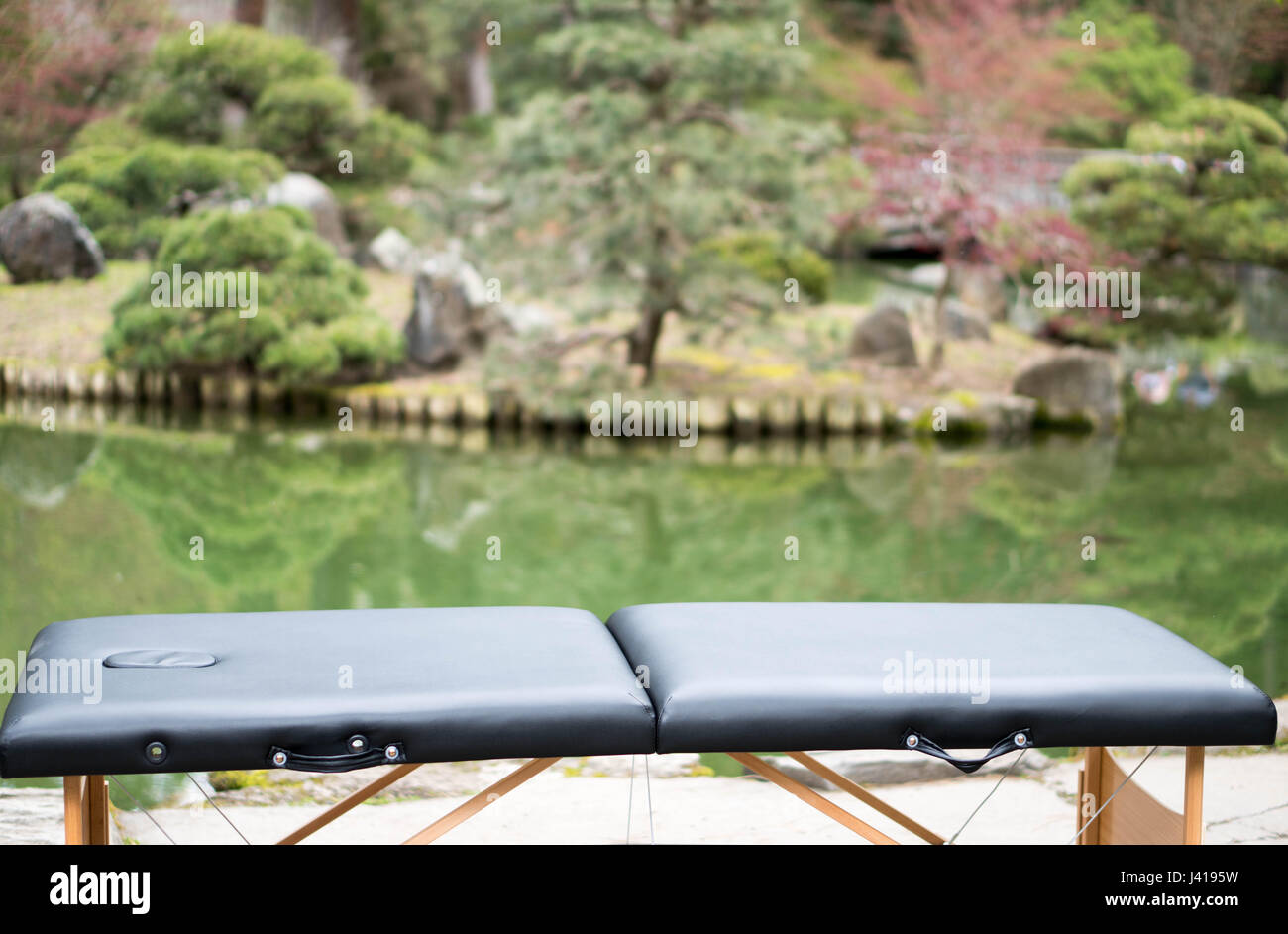 Lettino da massaggio in posizione di parcheggio Foto Stock