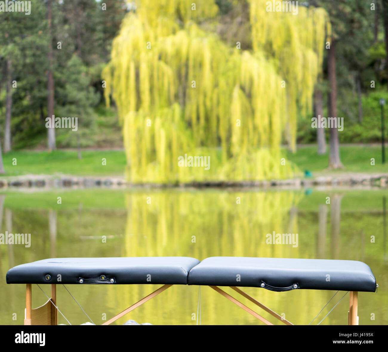 Lettino da massaggio in posizione di parcheggio Foto Stock