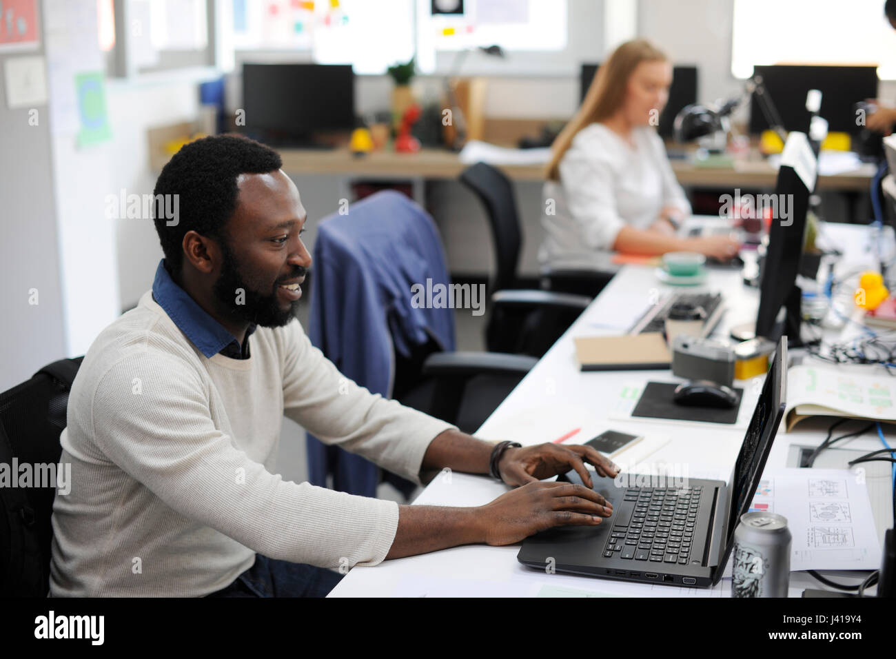 Startup Business persone che lavorano in ufficio Foto Stock