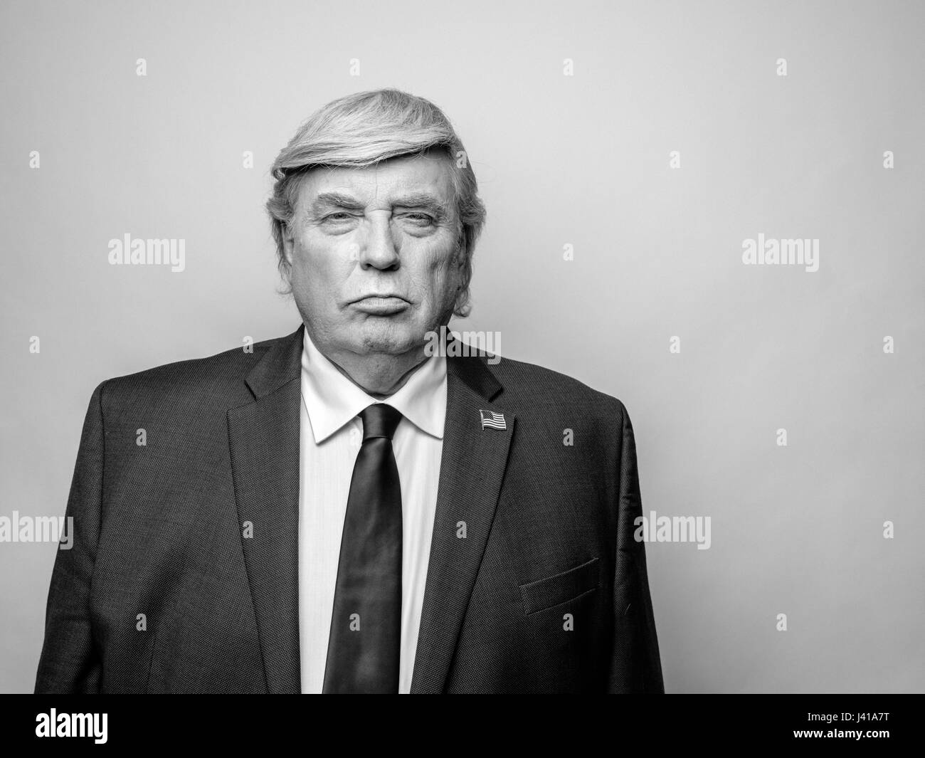 Presidente Donald Trump lookalike Dennis Alan da Chicago, Stati Uniti d'America durante la sua visita a Hong Kong. Egli è il premier Donald Trump lookalike nel mondo. Foto Stock