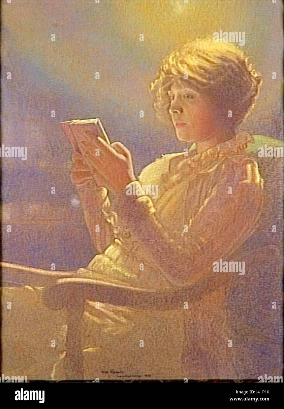 Il dipinto di Leon Kaufmann di una donna che legge cattura l'eleganza e la tranquillità del momento. L'opera mette in evidenza la serenità e la concentrazione del soggetto mentre si immerge nella letteratura. Foto Stock