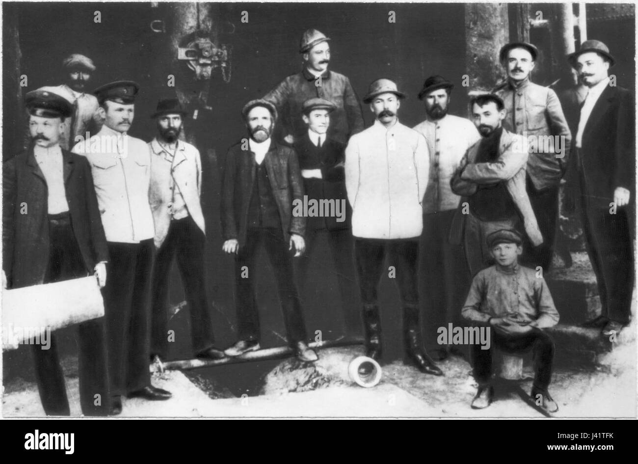 Kyrako Guliga e BF Mens si riferiscono probabilmente a persone fisiche o aziende coinvolte in settori specifici, possibilmente legati alla cultura, al commercio o alle attività sociali. Un contesto aggiuntivo può rivelare i loro contributi o ruoli esatti. Foto Stock