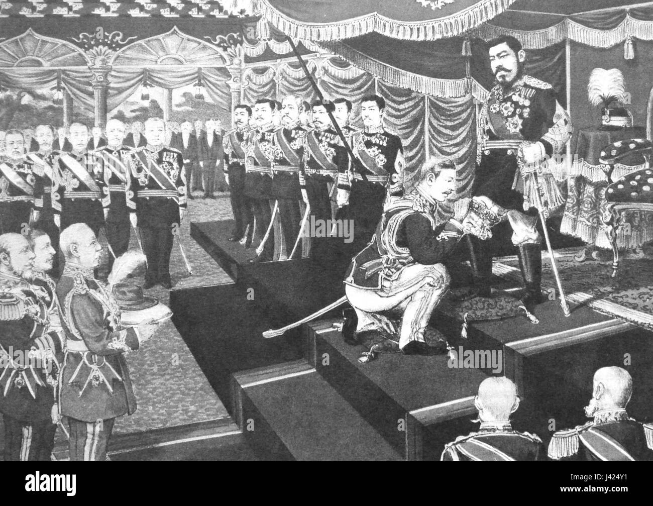 L'imperatore Meiji del Giappone è raffigurato ricevere l'ordine della Giarrettiera nel 1906. Questo evento significativo evidenzia il riconoscimento dell'imperatore giapponese da parte della monarchia britannica. Foto Stock