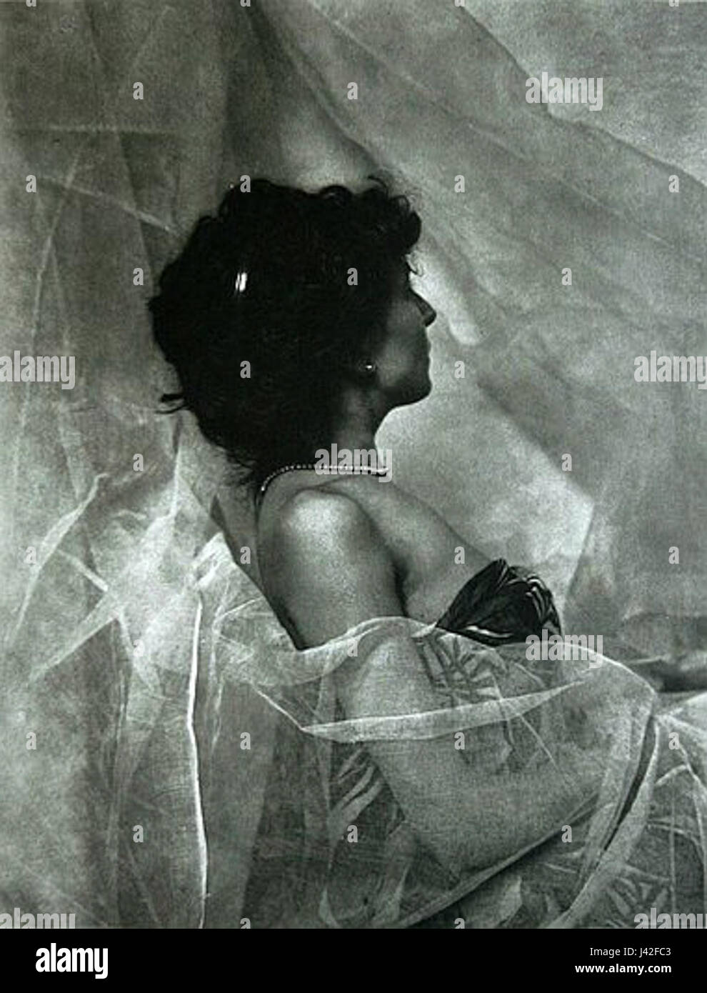 Lo studio di Maurice Bremard del 1897 presenta un'esplorazione dettagliata delle sue tecniche artistiche, probabilmente concentrandosi sui suoi contributi all'arte della fine del XIX secolo, mescolando realismo con elementi impressionistici, tipici del periodo. Foto Stock