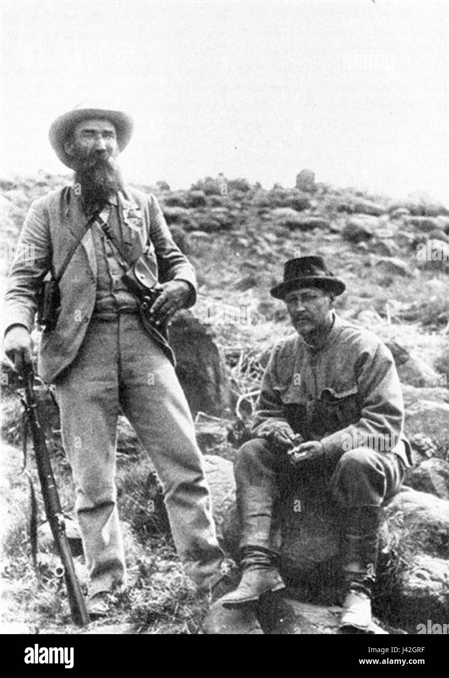 Questo riferimento riguarda il tenente colonnello Maximov in Sud Africa con il generale Kolbe, che probabilmente indica un contesto militare o storico che coinvolge questi individui durante un evento o un periodo di tempo specifico. Foto Stock