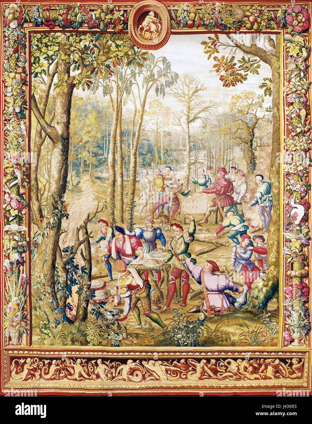 L'arazzo di Luigi XIV si riferisce agli intricati arazzi commissionati dal Re Sole, simboleggiando il suo potere reale e la grandezza del suo regno durante il XVII secolo. Foto Stock