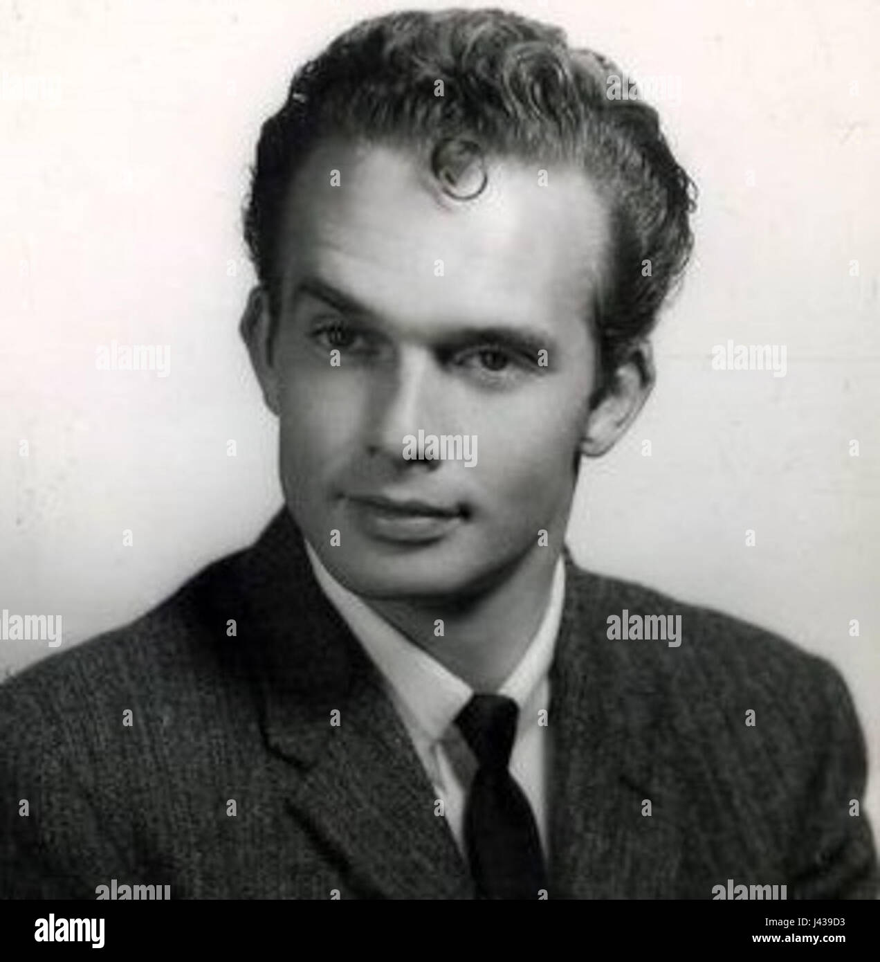 Questo titolo si riferisce probabilmente a un'immagine o alla copertina di un album relativa a Merle Haggard, una famosa cantante country americana. "Tally Records" indica l'etichetta sotto la quale è stata prodotta la sua musica, con "ritagliata" che suggerisce che l'immagine è stata modificata o alterata. Foto Stock