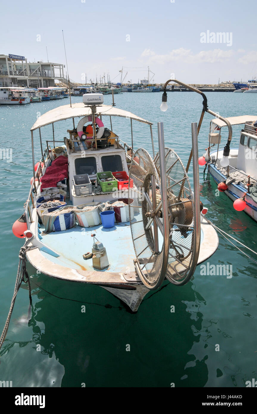 Barche da pesca nel vecchio porto di Limasol, Cipro Foto Stock