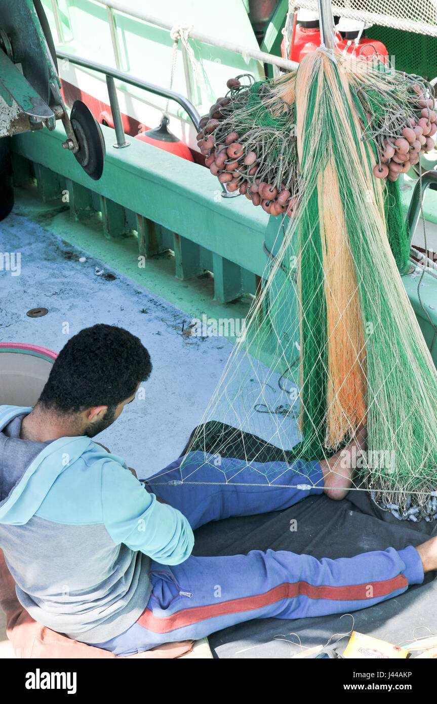 Correzioni del pescatore fishnets in Limassol, Cipro Foto Stock