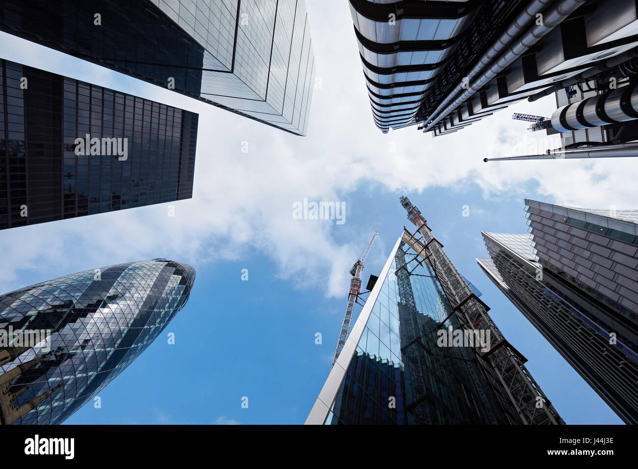 30 St Mary Axe il Gherkin, 122 Leadenhall Street Il Cheesegrater, Lloyd Building, Sant'Elena e il bisturi grattacieli, Londra Inghilterra REGNO UNITO Foto Stock