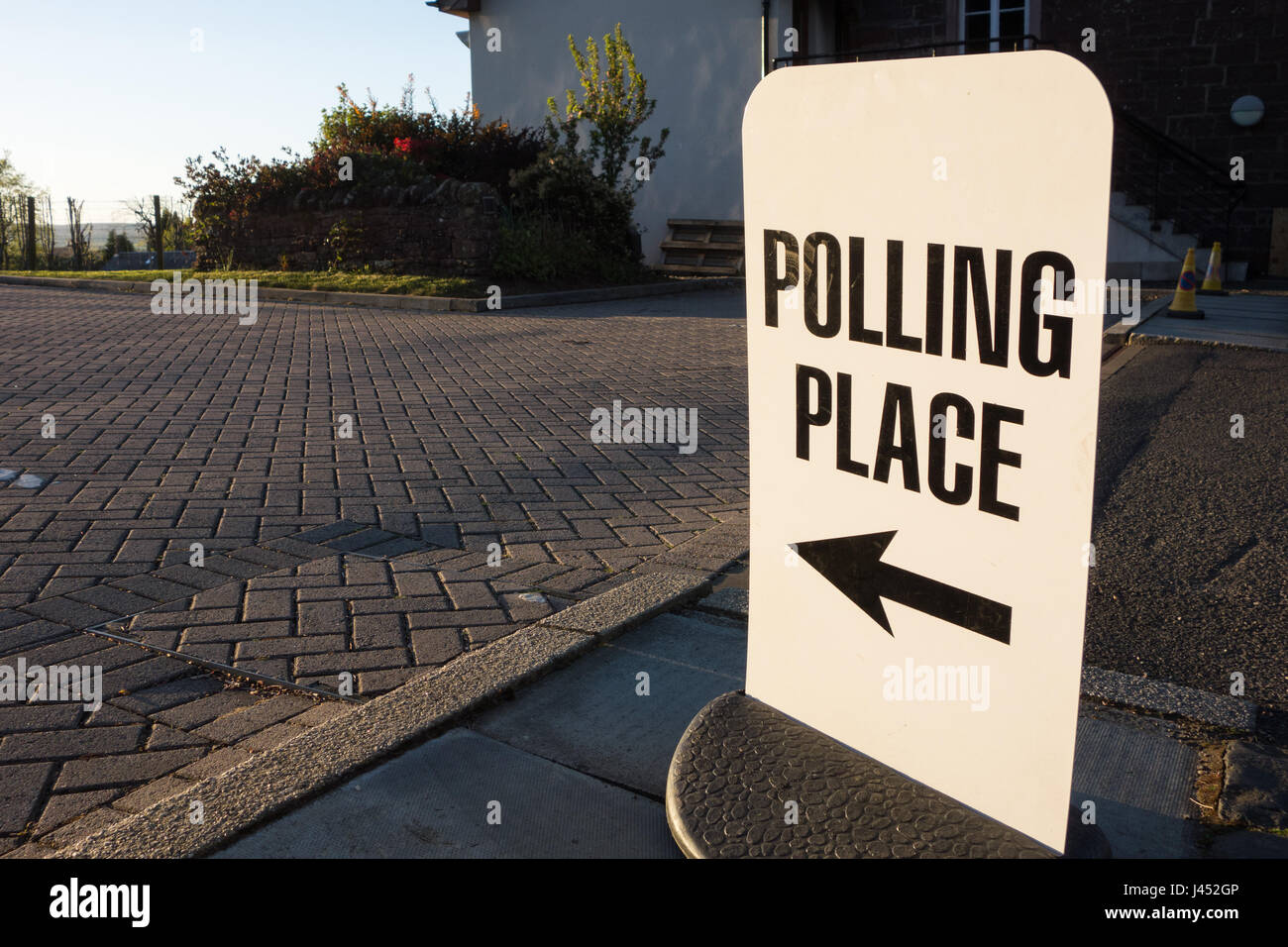 Luogo di polling sign in Scozia, Regno Unito Foto Stock