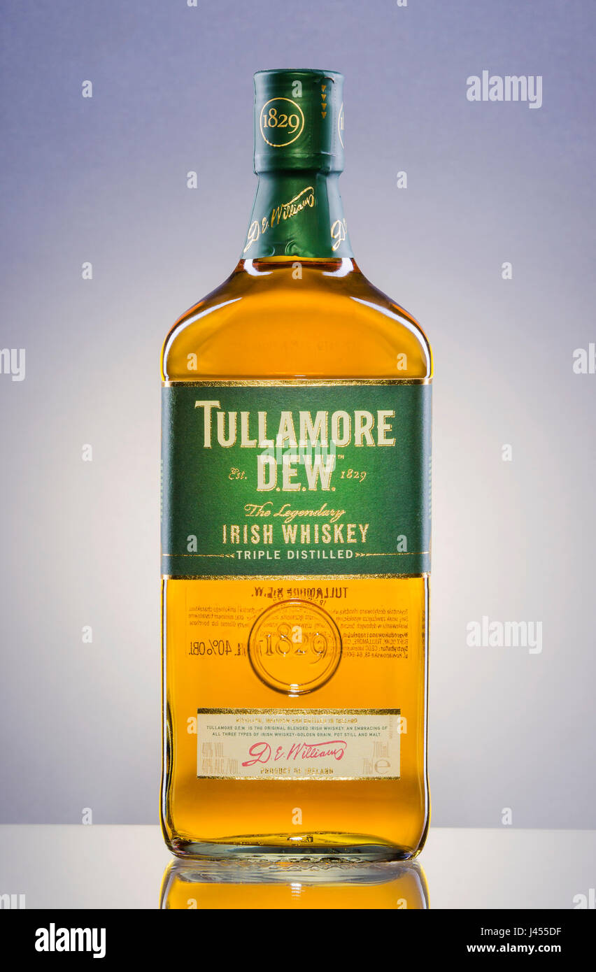 Tullamore Dew whiskey sul gradiente dello sfondo. Foto Stock