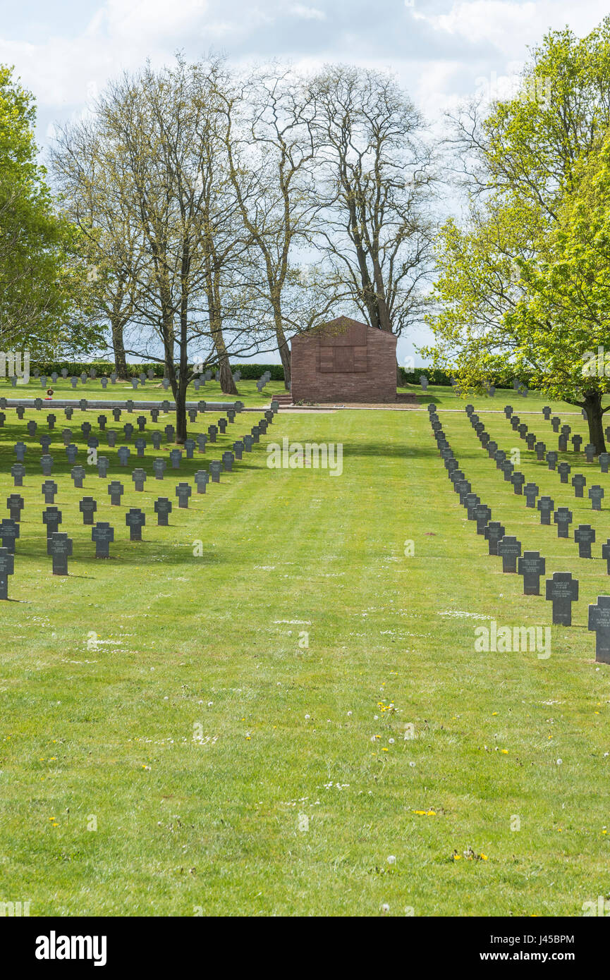 Rancourt cimitero militare tedesco sul Campo di Battaglia di Somme nel nord della Francia Foto Stock