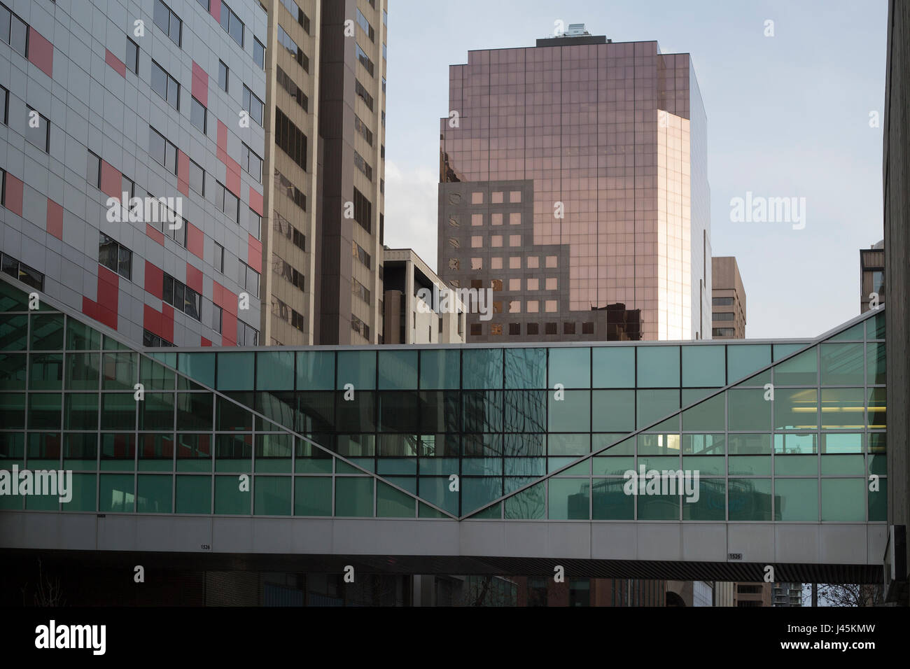 +15 marciapiede, parte di un esteso al di sopra del terreno skywalk pedonale sistema nel centro di Calgary Foto Stock