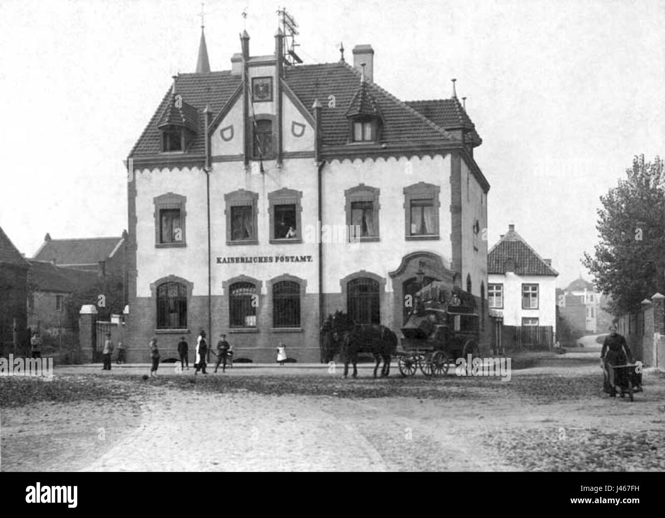 Il Kaiserliches Postamt di Orsoy, in Germania, è uno storico edificio di uffici postali dell'epoca imperiale. La foto mostra lo stile architettonico e il significato della struttura durante l'Impero tedesco. Foto Stock