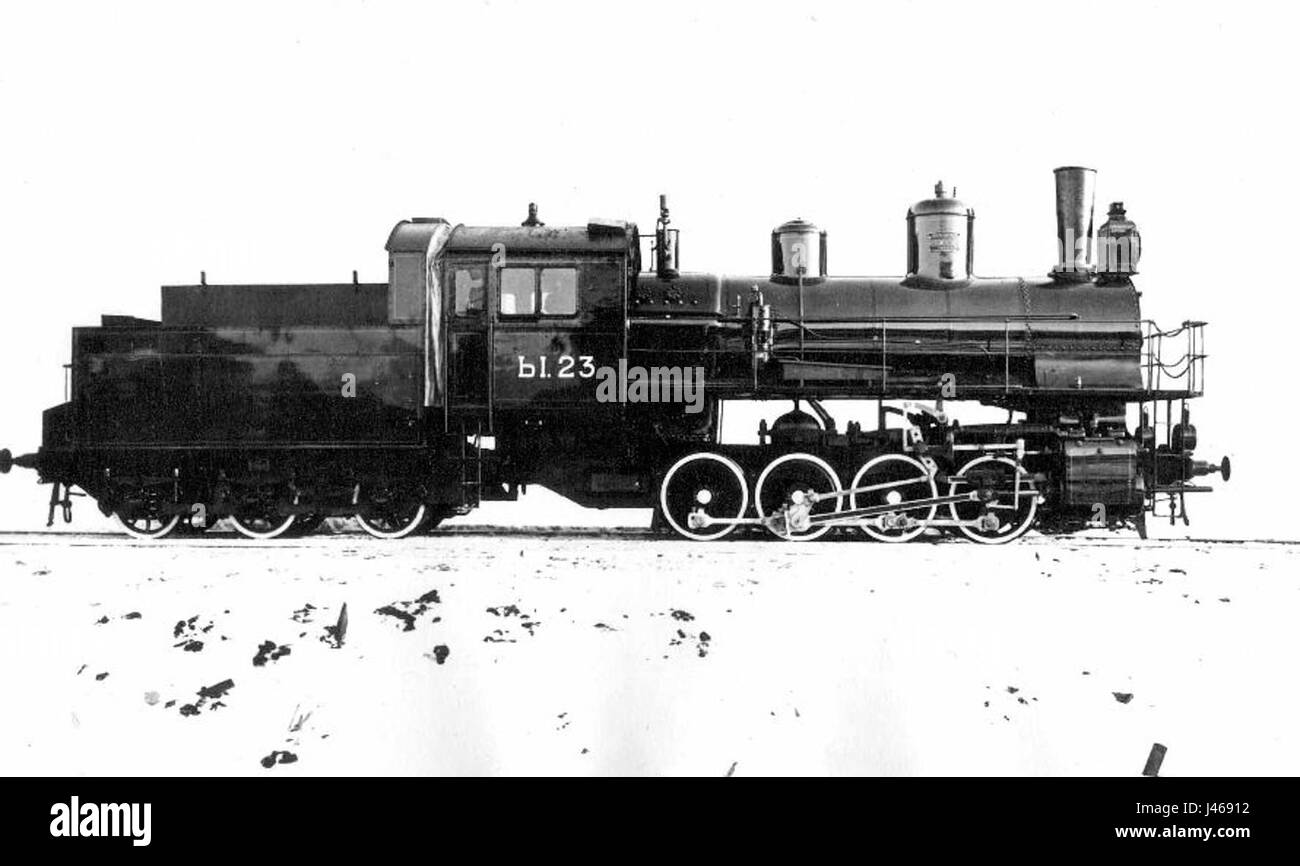 Per "Parovoz YI (2)" si intende una specifica locomotiva a vapore, designata come numero 2, gestita da una società ferroviaria abbreviata come "YI", che richiede un contesto supplementare per un'identificazione precisa. Foto Stock