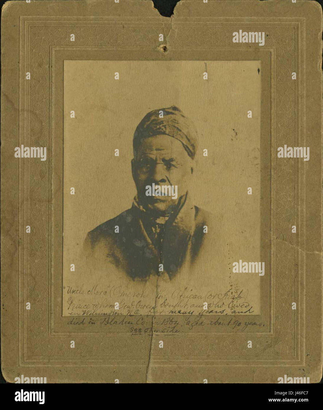 Questa fotografia del 1905 mostra Omar Ibn Said, una figura di spicco che era un ex schiavo e in seguito un uomo libero. È noto per i suoi scritti in arabo e per la sua vita in America all'inizio del XIX secolo. Foto Stock