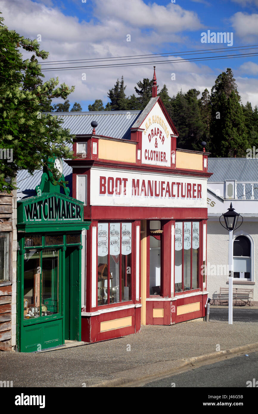 Vecchi edifici di Naseby, Otago Rail Trail, Nuova Zelanda Foto Stock