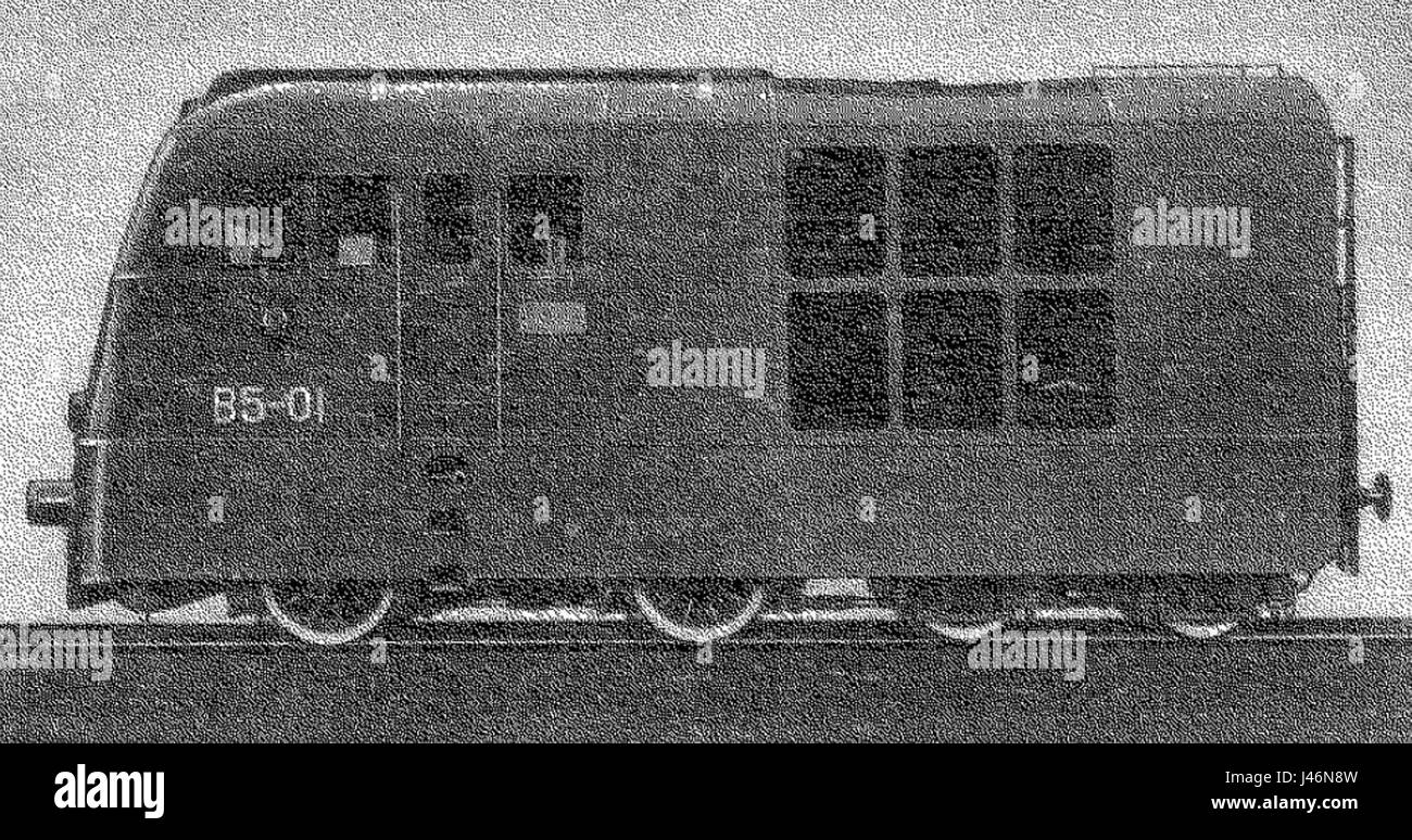 Un riferimento a un tipo di locomotiva a vapore, in particolare la Parovoz V5, che fu utilizzata all'inizio del XX secolo per il trasporto ferroviario. Foto Stock