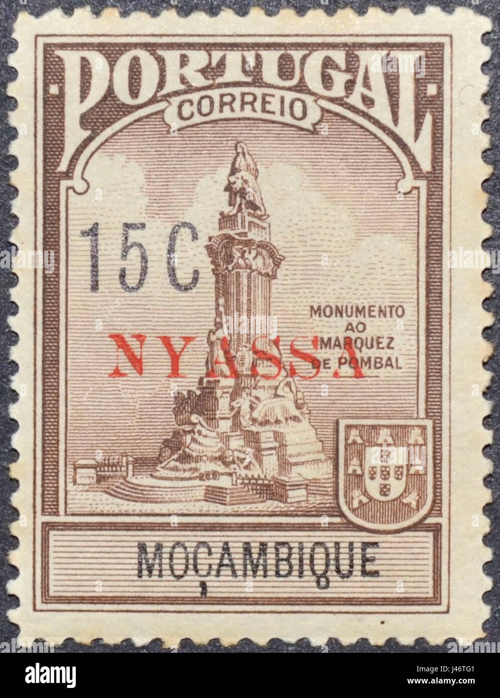 Un documento storico che illustra in dettaglio gli obblighi fiscali dovuti a Nyassa nel 1925. Fornisce informazioni sulle politiche fiscali dell'amministrazione coloniale e sul loro impatto sull'economia della regione durante quel periodo. Foto Stock