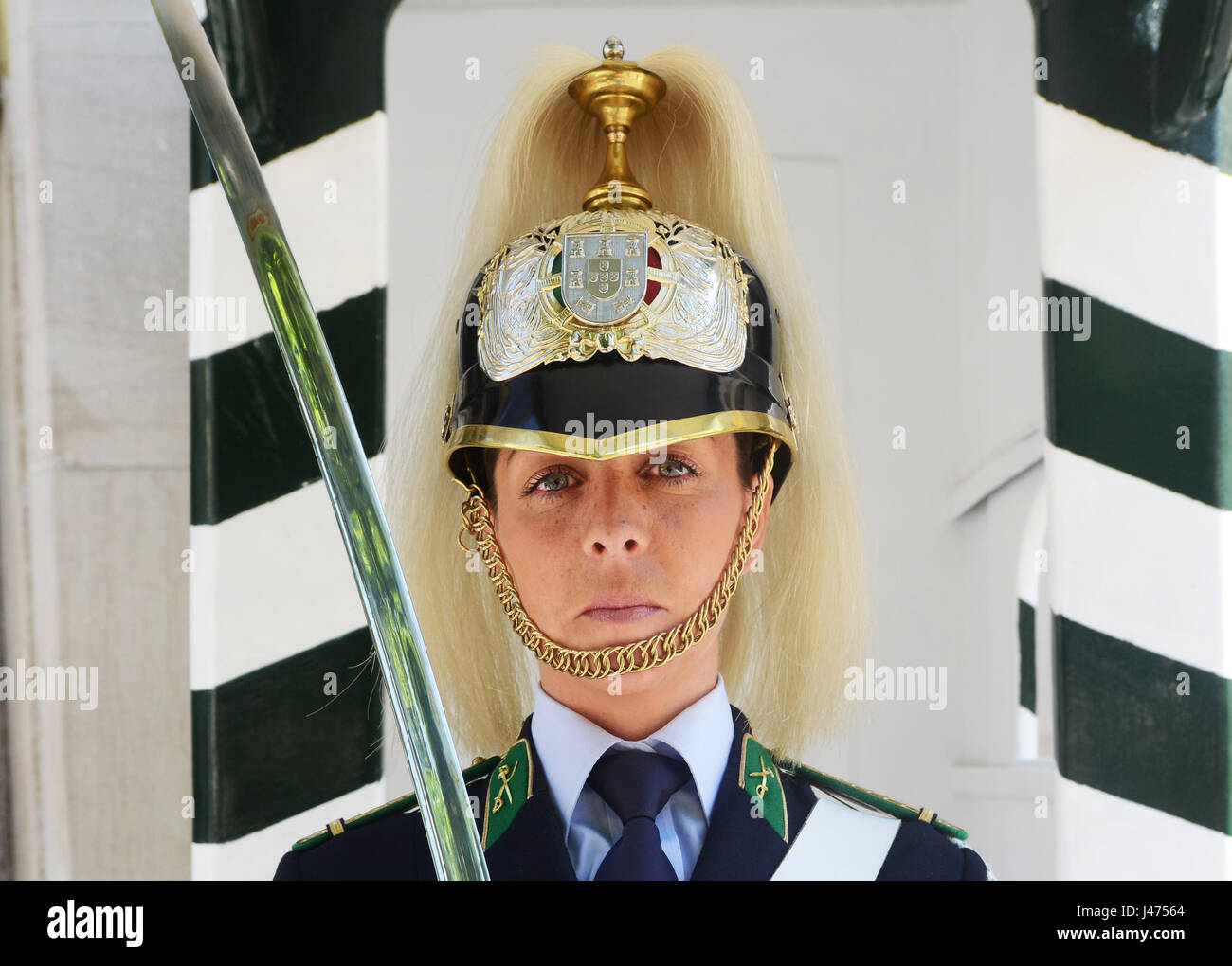 Ritratto di un cittadino portoghese della Guardia repubblicana soldato nel palazzo presidenziale di Belem, Lisbona. Foto Stock