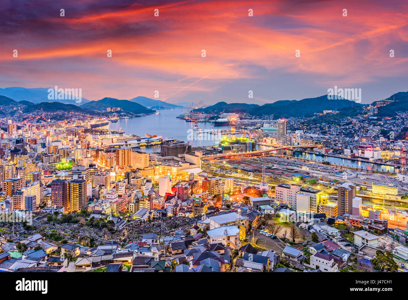 Nagasaki, Giappone skyline al tramonto. Foto Stock