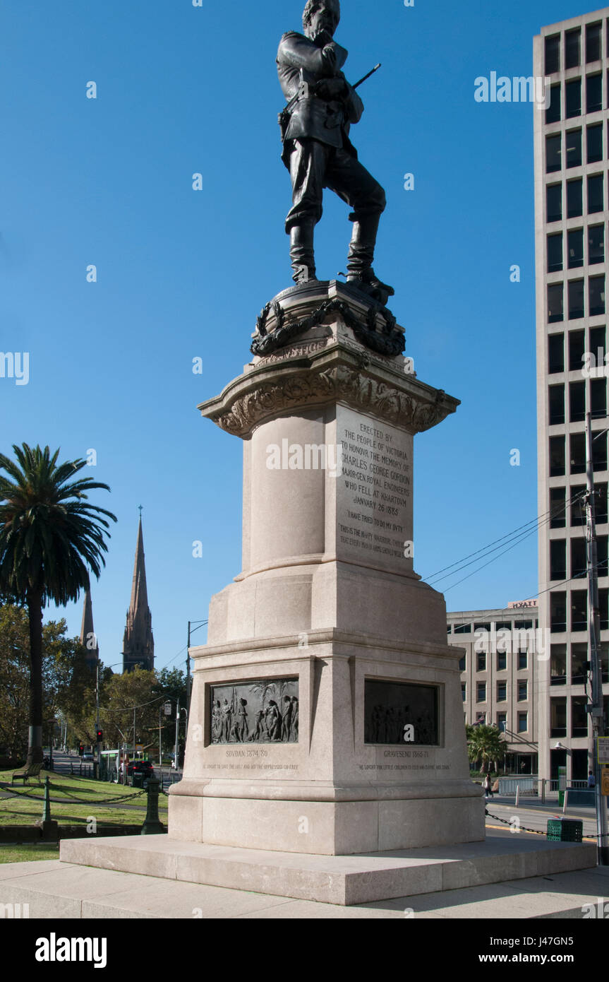 Monumento al Generale Charles Gordon, eroe di Khartoum, sulla riserva di Gordon a primavera & Macarthur strade, Melbourne, Australia Foto Stock