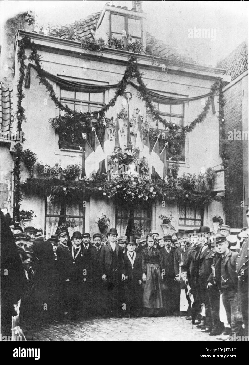 Oranjestraat 189 è un indirizzo specifico, probabilmente nei Paesi Bassi. Il numero indica un edificio o un immobile situato in Oranjestraat, una strada di una città olandese. Il numero di riferimento suggerisce un significato storico o contemporaneo legato a questo luogo. Foto Stock