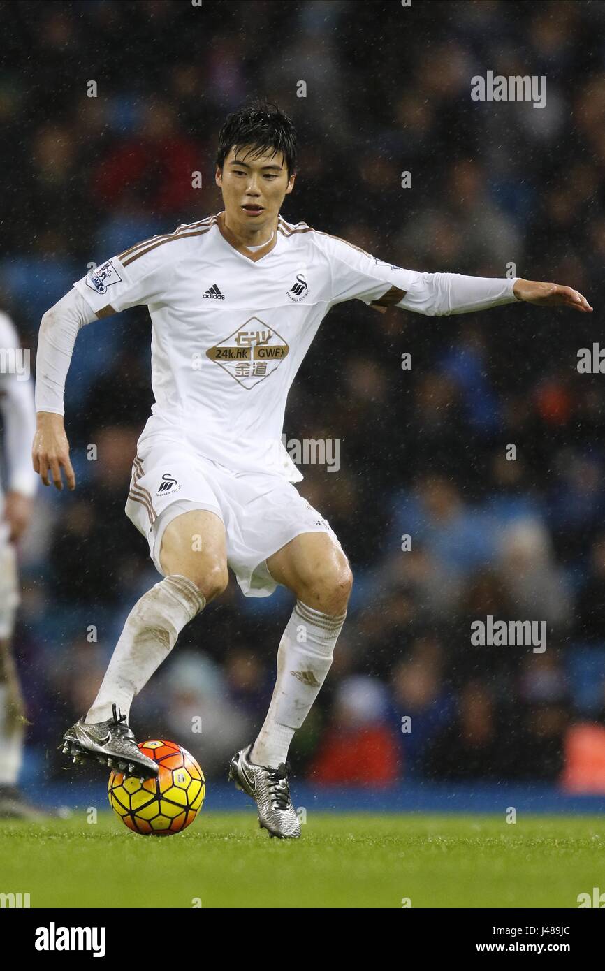 SUNG YUENG KI Swansea City FC Swansea City FC Etihad Stadium Manchester Inghilterra 12 Dicembre 2015 Foto Stock