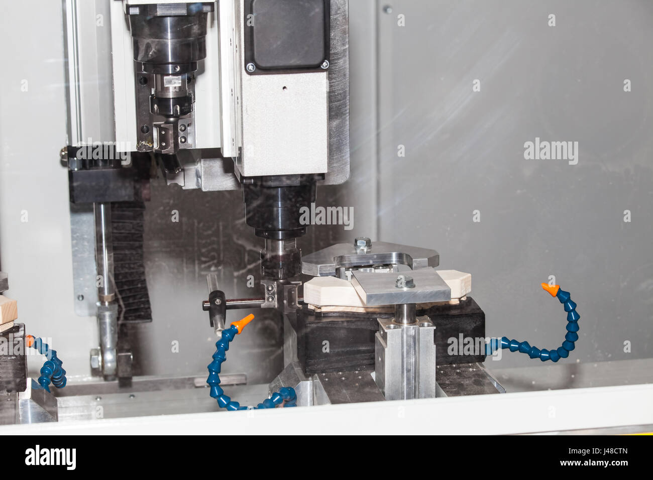 CNC lavorazione metalli macchina Foto Stock