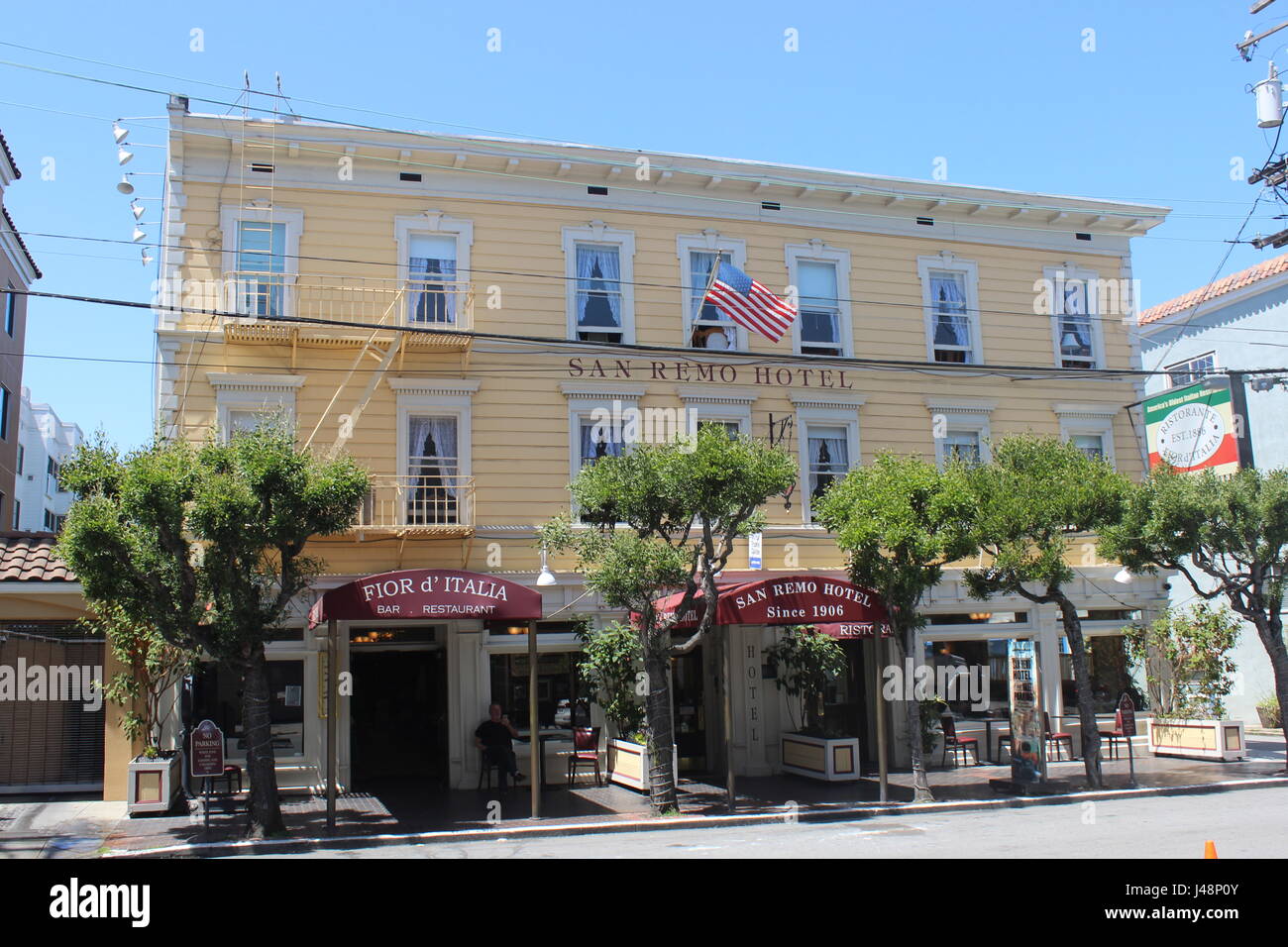 San Remo Hotel costruito nel 1906 nel quartiere di North Beach di San Francisco Foto Stock