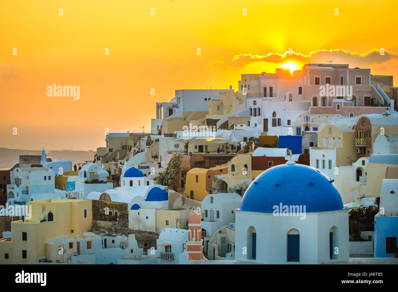 Villaggio di Oia a Santorini Island, Grecia Foto Stock