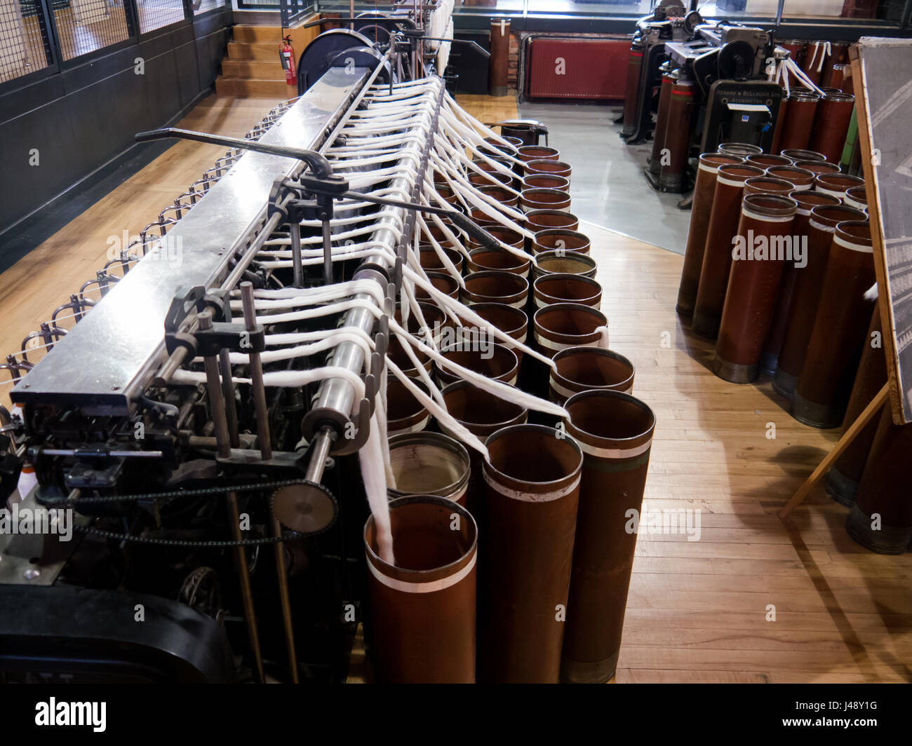 Un telaio di roving, utilizzato nel processo di tessitura del cotone dall'era della rivoluzione industriale. Foto Stock
