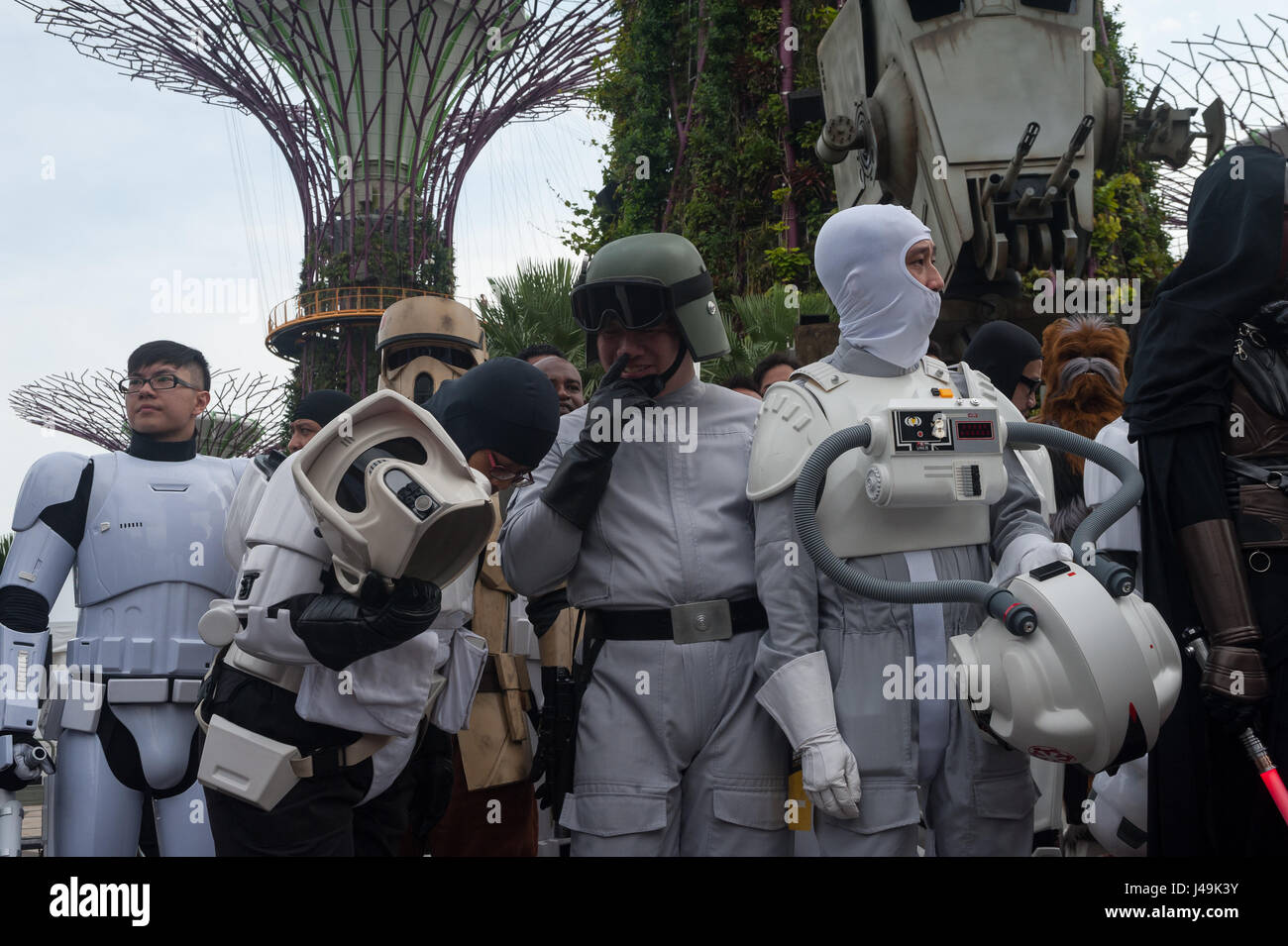 06.05.2017, Singapore, Repubblica di Singapore, in Asia - i fan di Star Wars vestiti con i loro costumi raccogliere durante l'annuale Star Wars evento. Foto Stock
